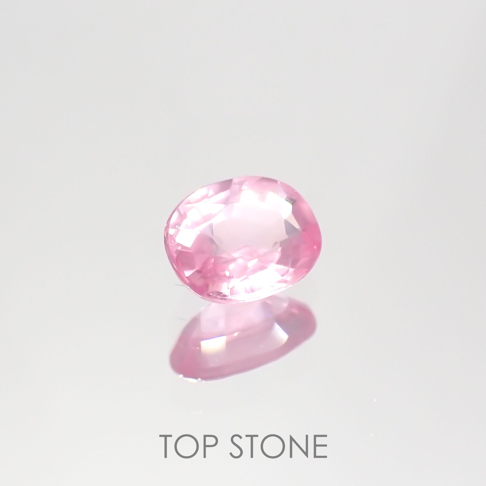 シルキーピンクスピネル(宝石名ピンク・スピネル) タンザニア産 0.78ct 識別済[210912895]6.4×4.9mm前後