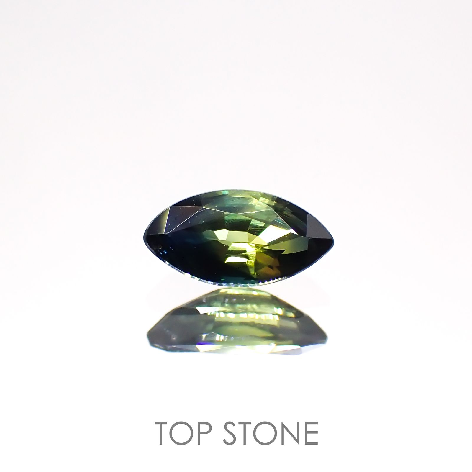 バイカラーサファイア(宝石名サファイア)マダガスカル/オーストラリア産 0.42ct 識別済[220114845]6.5x3.3mm前後
