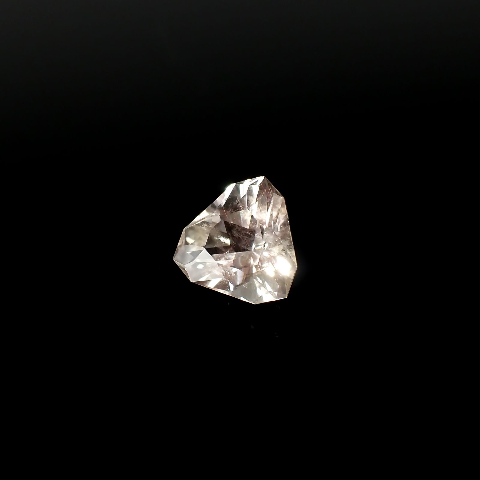 ◇カスタムカット◇ピンクエンジェルラダー マダガスカル産 4.30ct[240125430]10.9x10.9mm前後