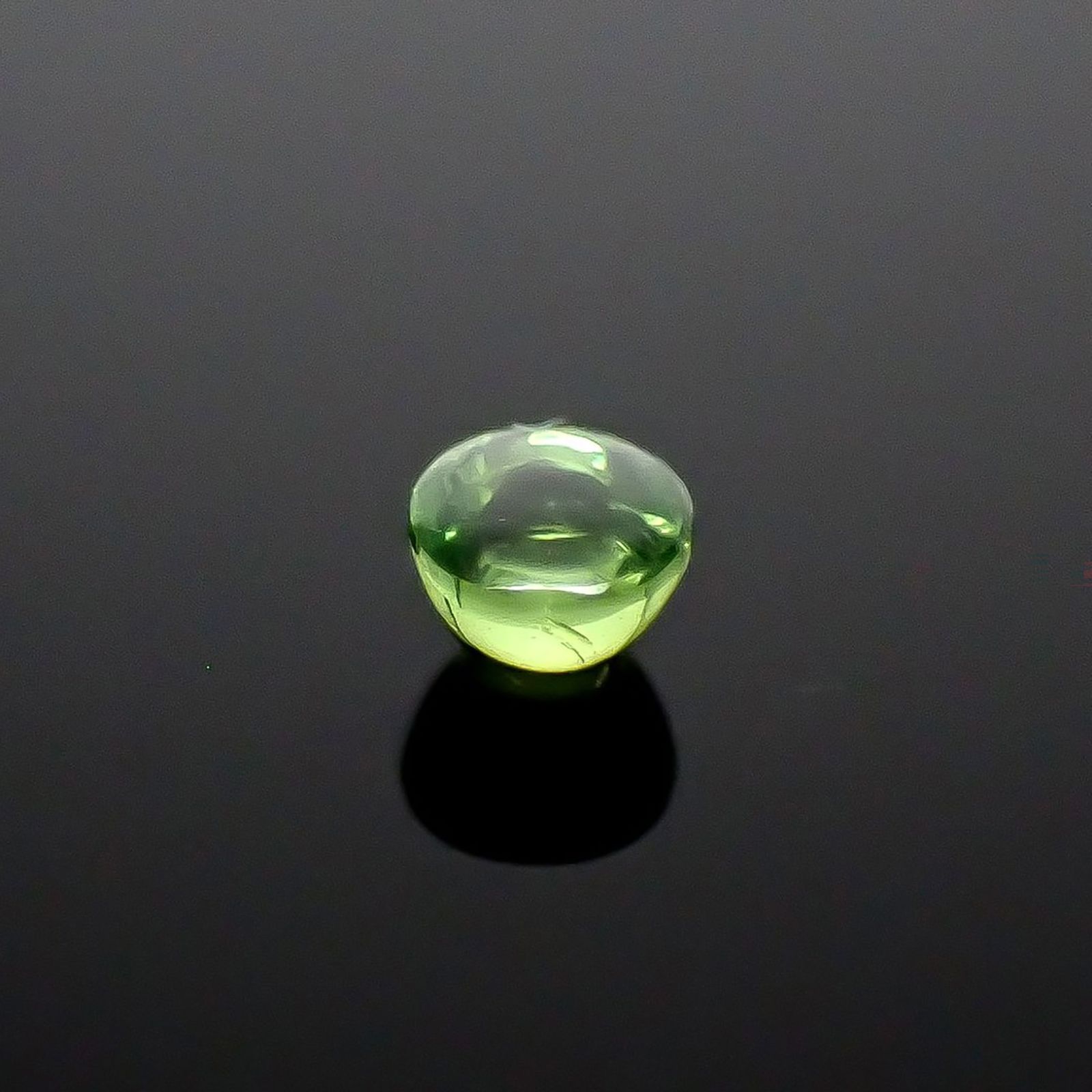 デマントイドガーネット ロシア産 0.061ct / 2.1x2.1mm前後 [260628249]