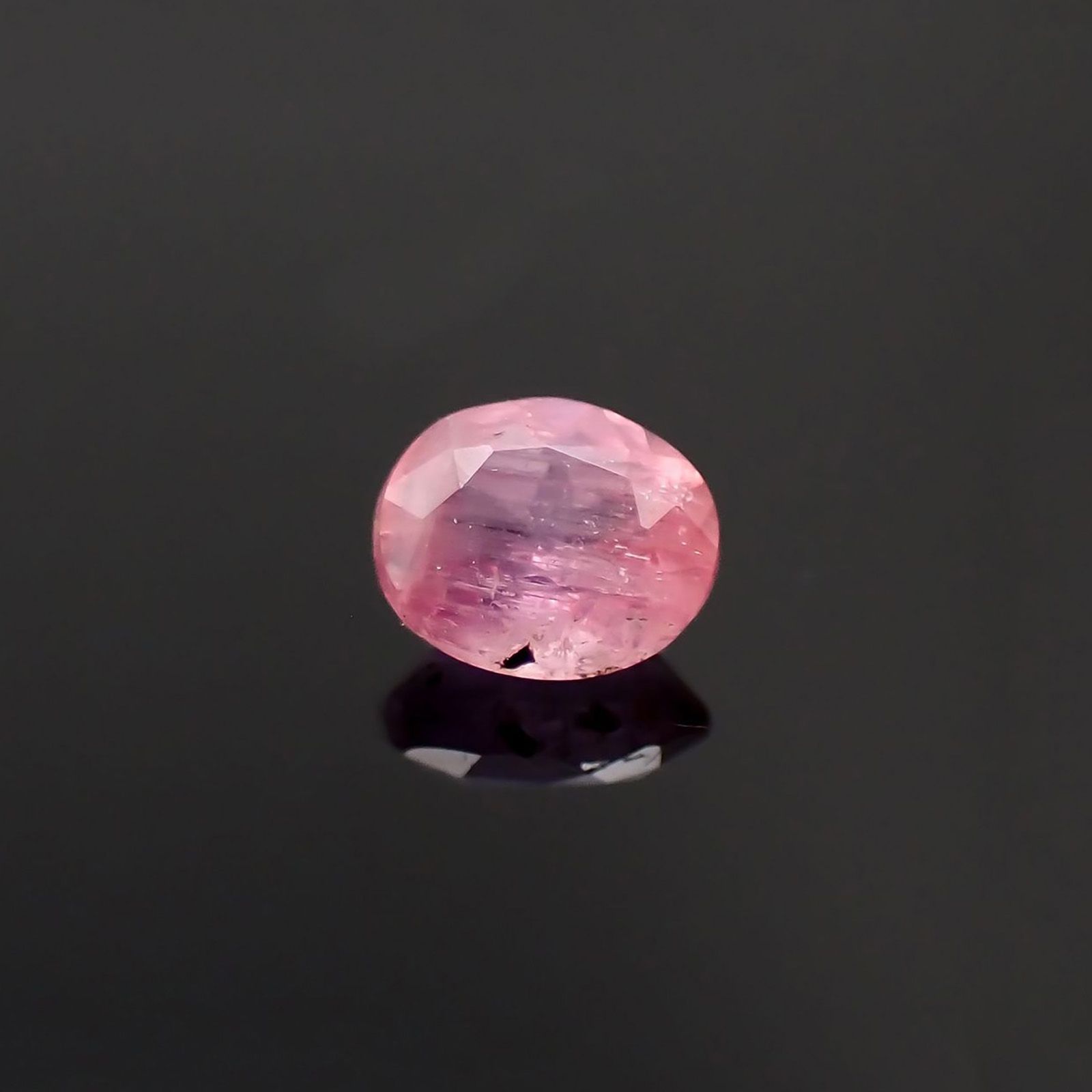 ペツォッタイト(宝石名ペツォッタイト)マダガスカル産 識別済 0.16ct / 3.6x3mm前後 [231023644]