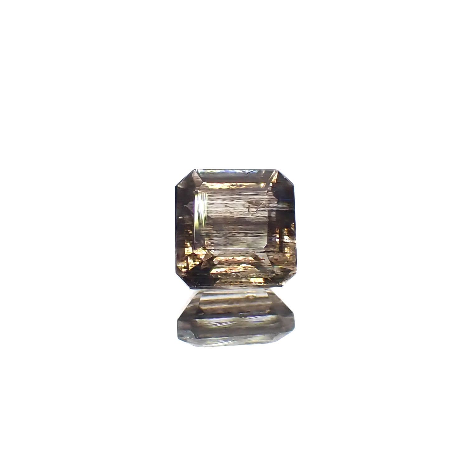 レインボースキャポライト ブラジル産 0.65ct[231225060]5.1x5.1mm前後