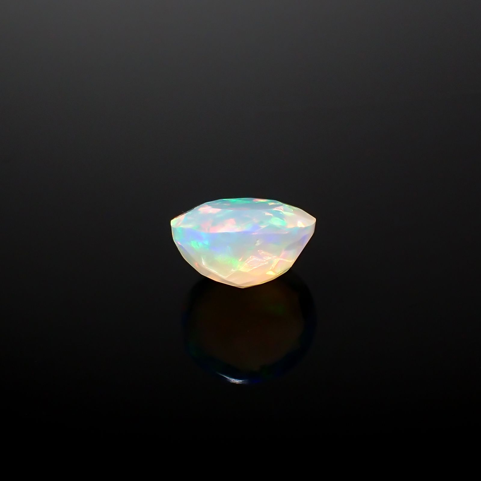 エチオピアオパール エチオピア産 1.21ct[240226244]7.9x7.9mm前後