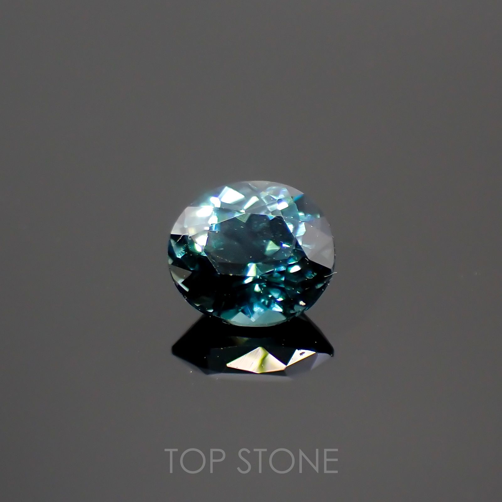 ブルートルマリン(宝石名トルマリン)アフガニスタン産 0.46ct 識別済[220115313]5.2x4.6mm前後