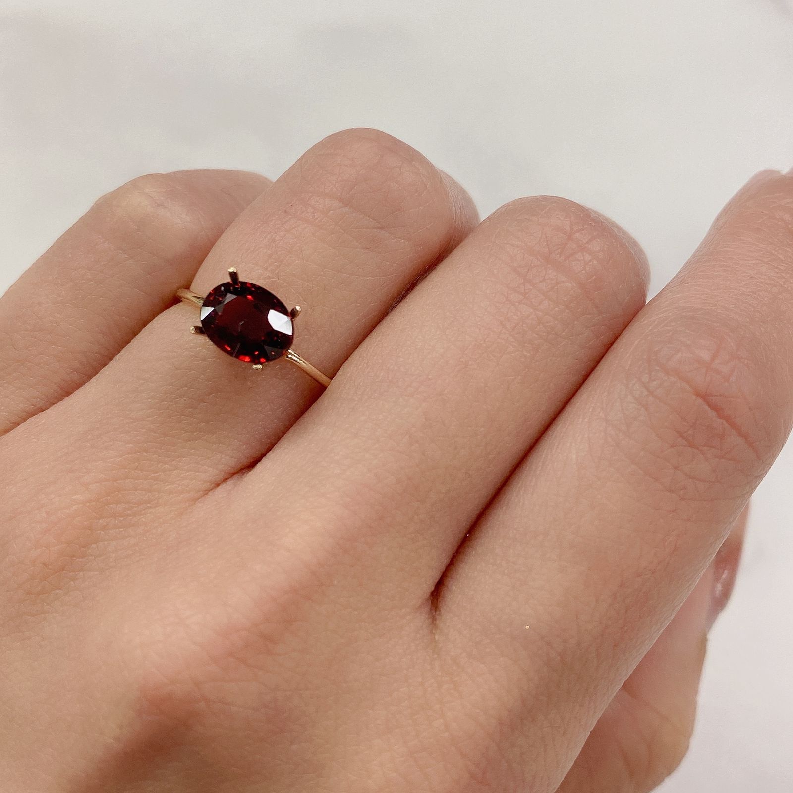 スペサルティンアルマンディンガーネット(宝石名スペサルティン アルマンディン・ガーネット) マダガスカル産 2.24ct 識別済[20073697]8.2×6.4mm前後