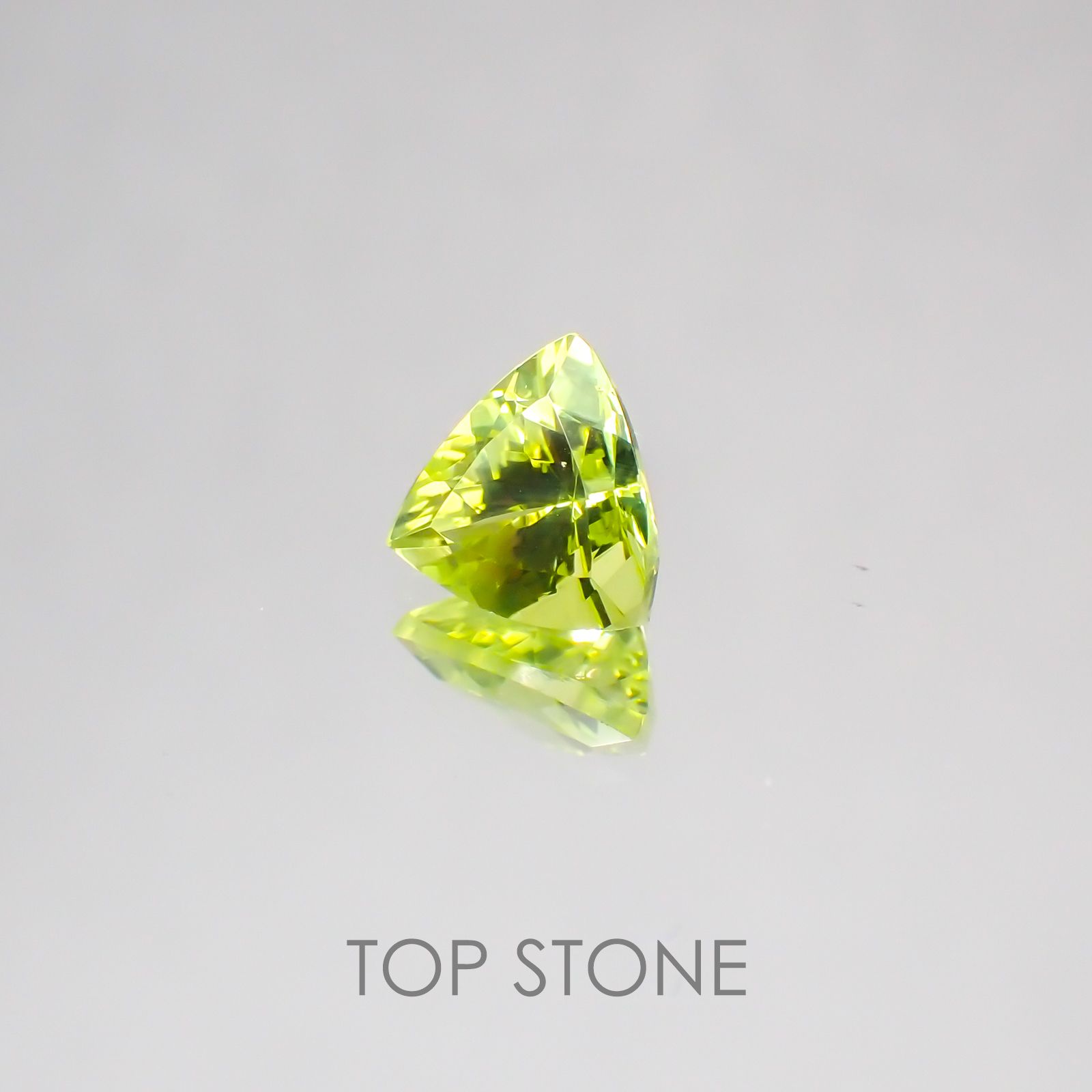 パロットクリソベリル インド産 ルース 0.96ct[20128560]6×6mm前後