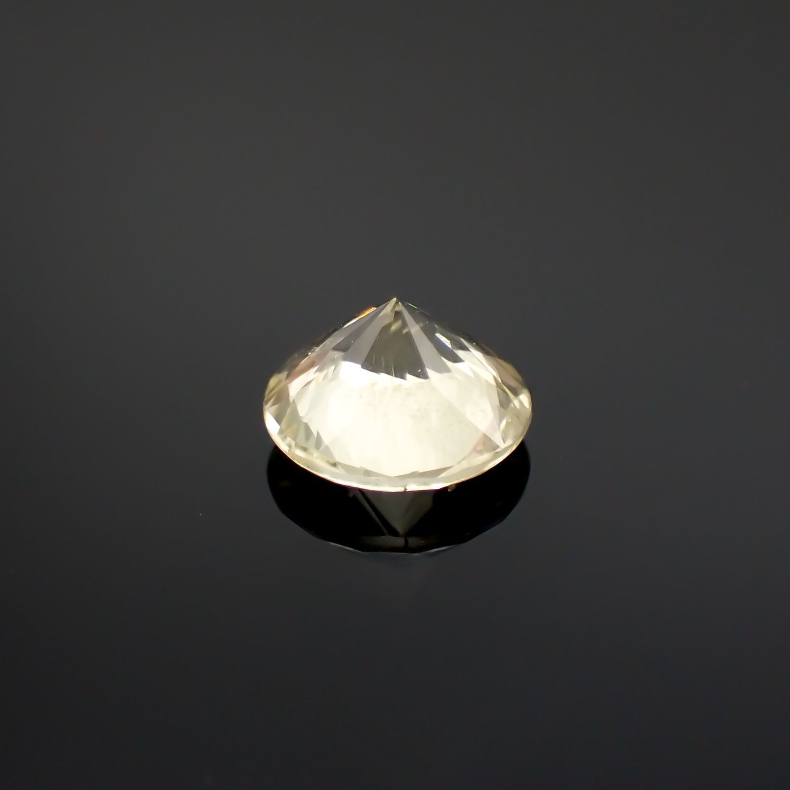 イエローダンビュライト(宝石名イエロー・ダンブライト)タンザニア産 0.77ct 識別済[220918017]6x6mm前後