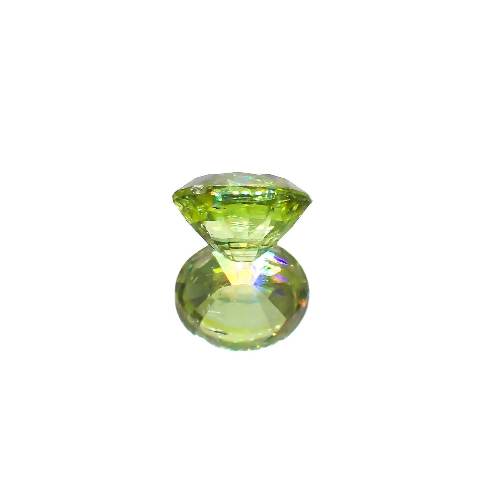 スフェーン(宝石名スフェーン)マダガスカル産 識別済 0.98ct / 6.5x5.4mm前後 [260120094]