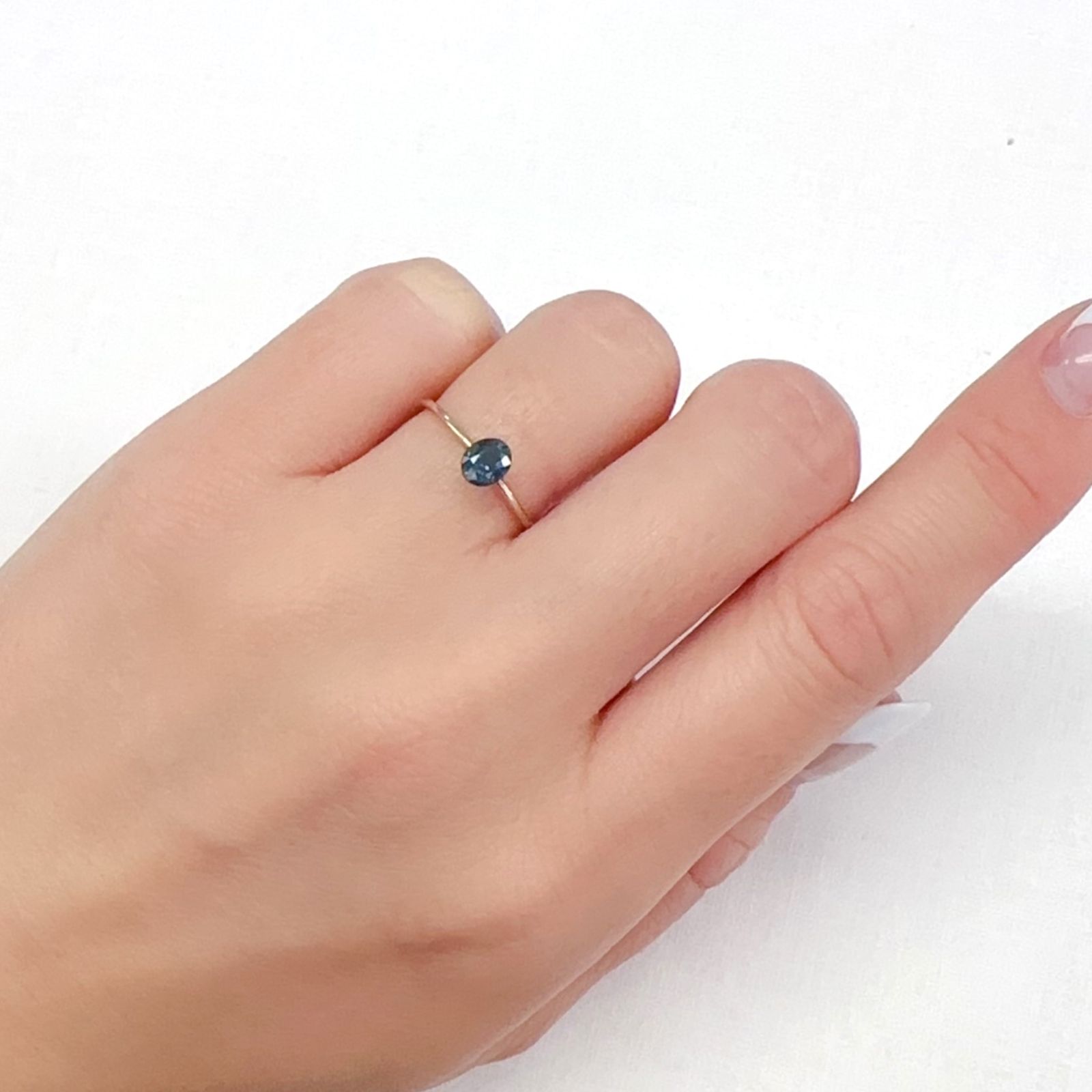 サファイア(宝石名サファイア)ケニア産 0.56ct 識別済[231124236]5.3x4.2mm前後
