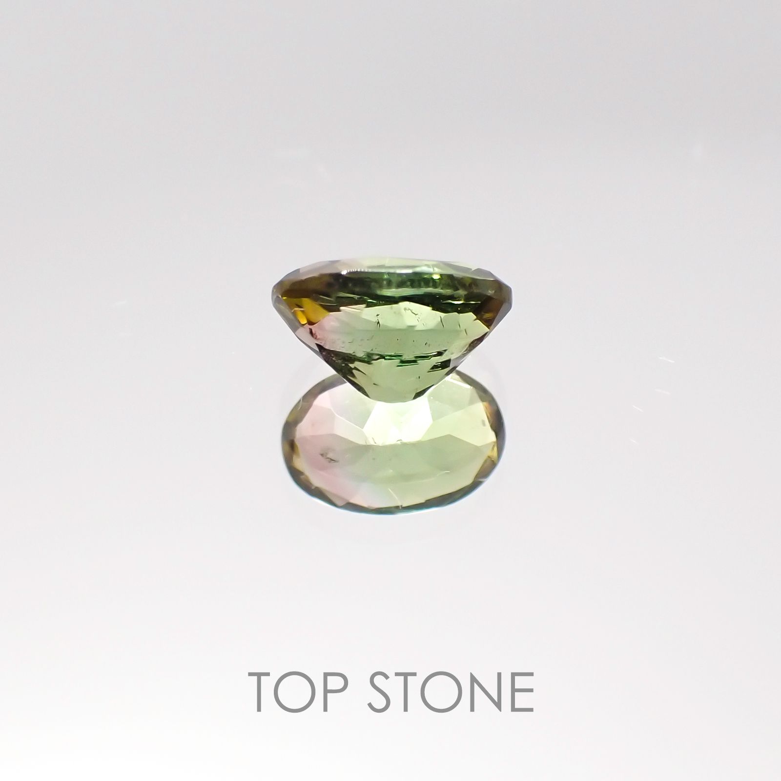 バイカラートルマリン ブラジル産 ルース 0.57ct[20106799]6.1×4.1mm前後