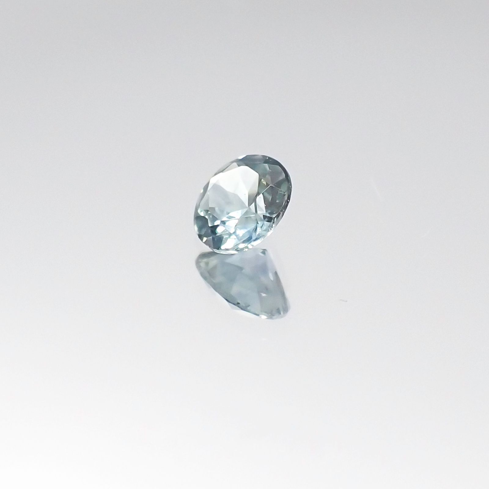 モンタナサファイア アメリカ産 ルース 0.3ct[20096051]4.1×4.1mm前後