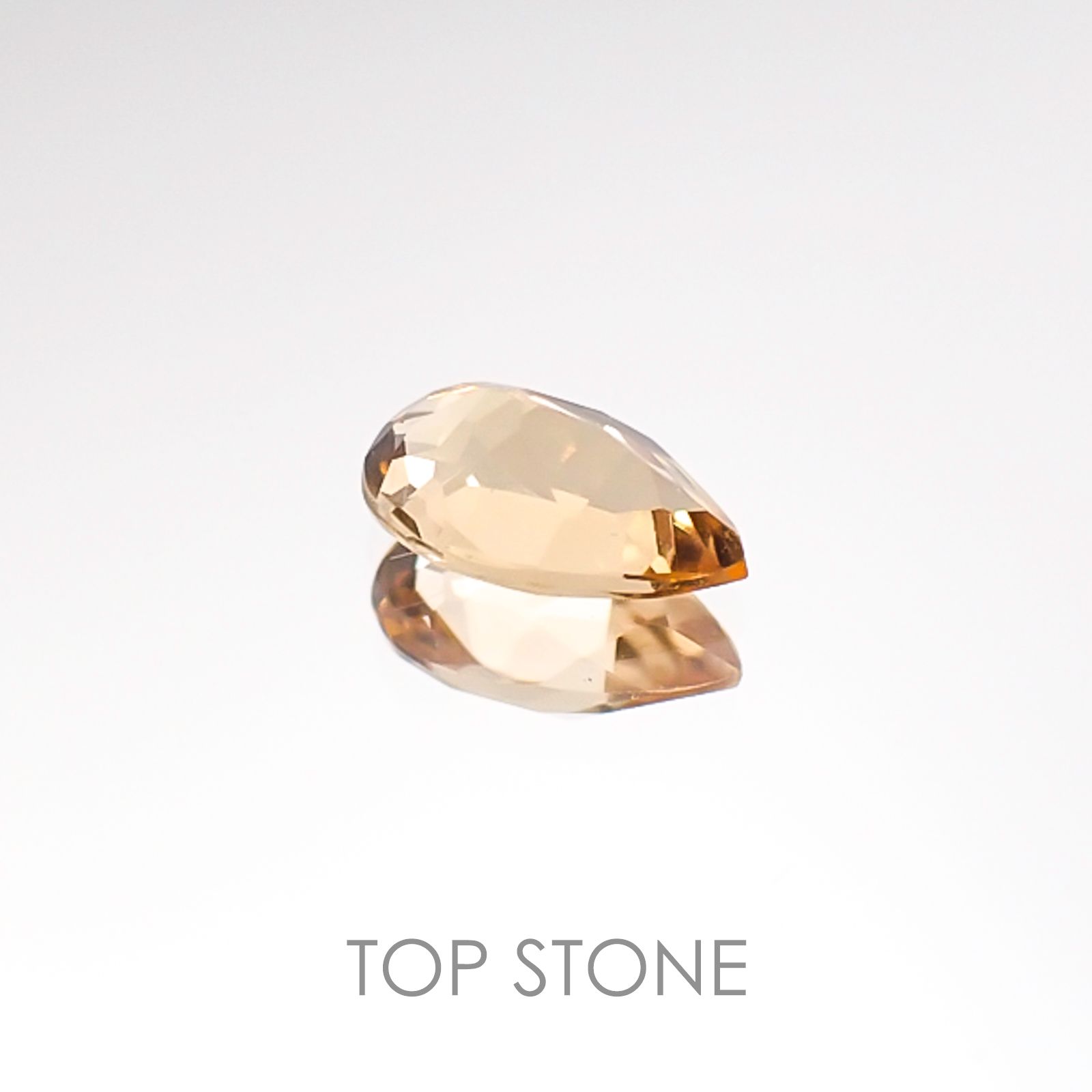 インペリアルトパーズ ブラジル産 ルース 0.52ct[20106518]6.5×4mm前後
