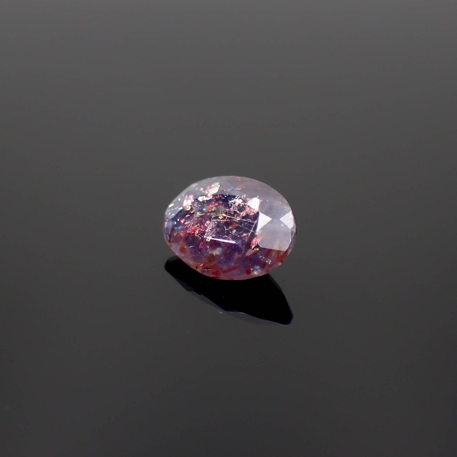 ブラッドショットアイオライト インド産 2.18ct[230522100]10.9x8mm前後
