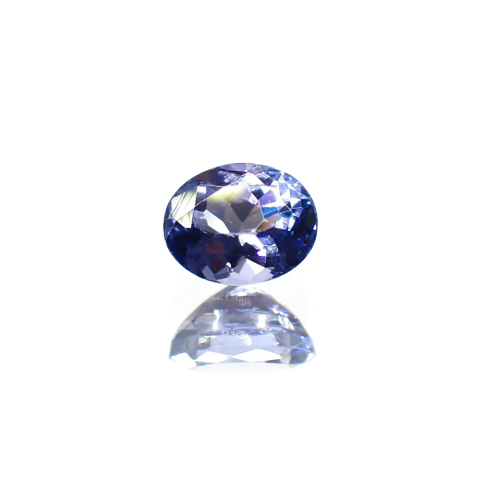 タンザナイト(宝石名タンザナイト)タンザニア産 識別済 0.44ct / 5.1x4.1mm前後 [220113853]