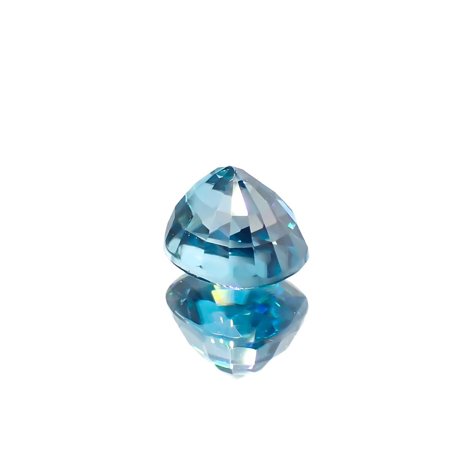 ラタナキリブルージルコン カンボジア産 1.83ct[220917926]6.2x5.5mm前後
