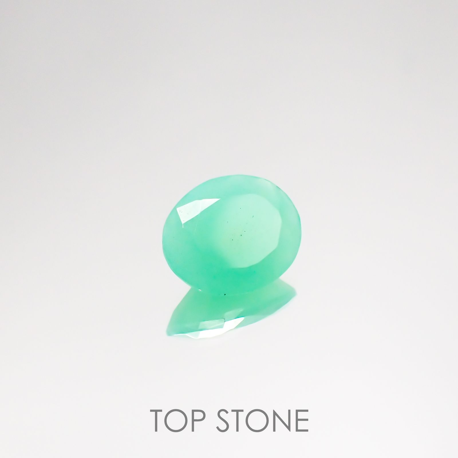 グリーンオパール(宝石名コモンオパール) 南アフリカ産 1.63ct 識別済[210611385]10×8mm前後
