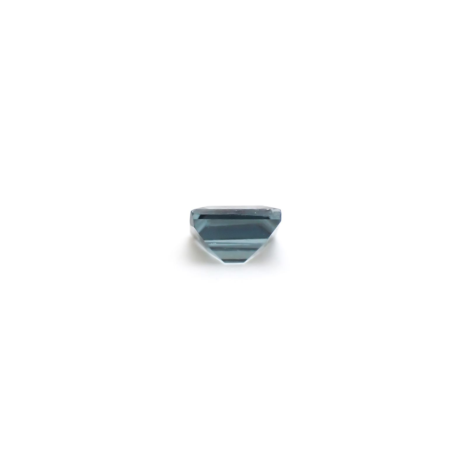 サファリン スリランカ産 0.12ct / 3x2.4mm前後 [260432054]