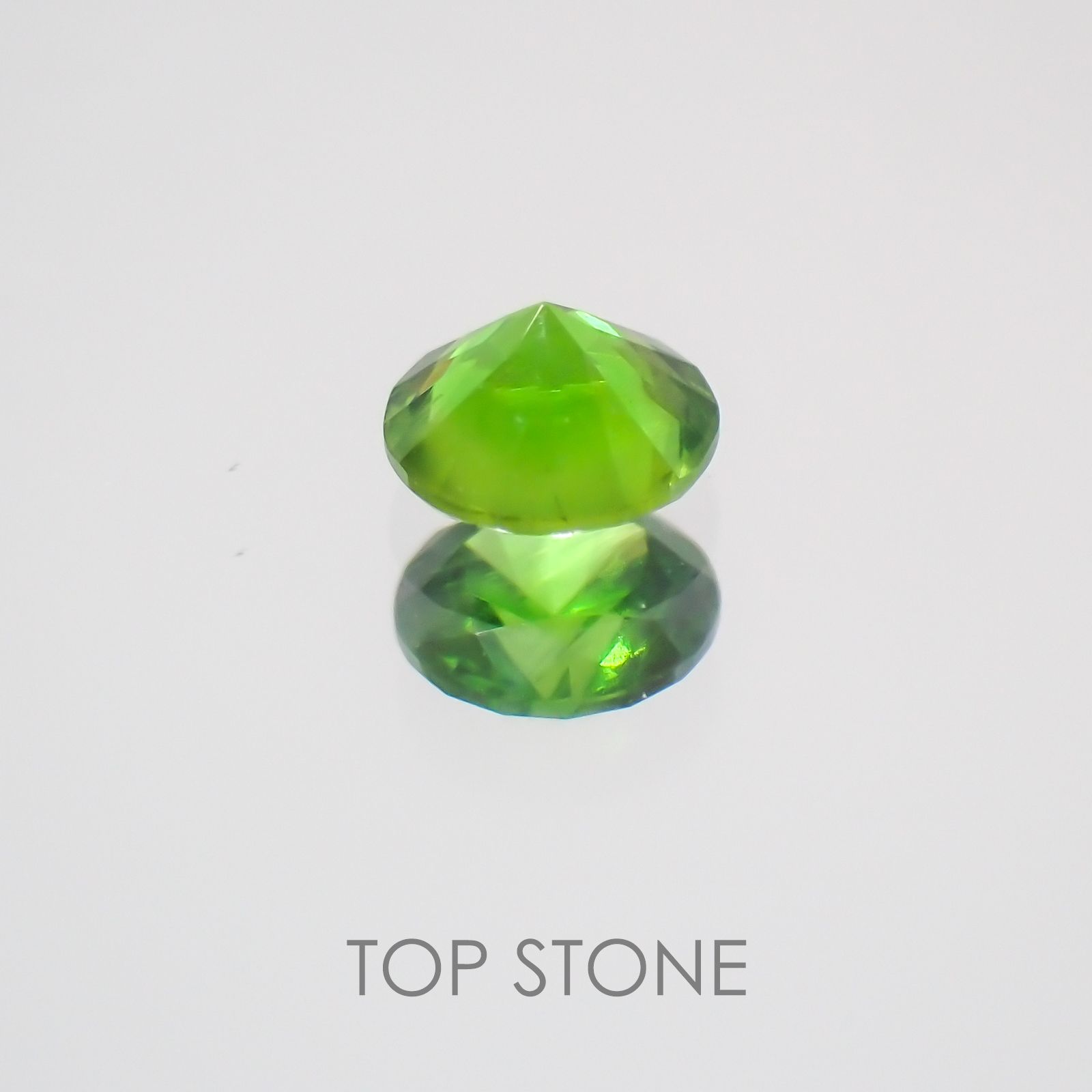デマントイドガーネット(宝石名デマントイド・ガーネット)ロシア産 0.14ct 識別済[220717105]3.1x3.1mm前後