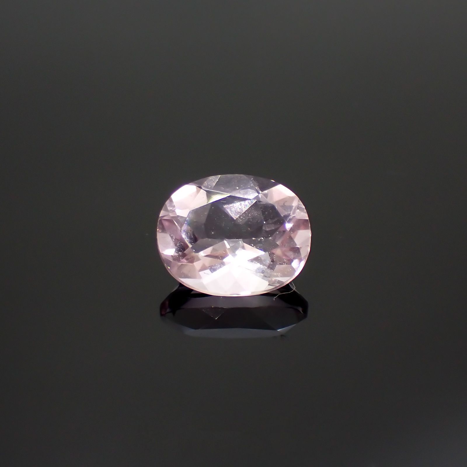 ピンクフローライト(宝石名フルオライト)ブラジル産 4.34ct 識別済[220115129]11.2x9mm前後