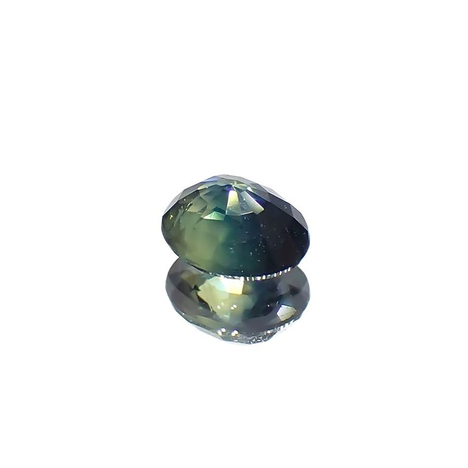 バイカラーサファイア マダガスカル/オーストラリア産 0.48ct / 4.8x3.9mm前後 [221018231]