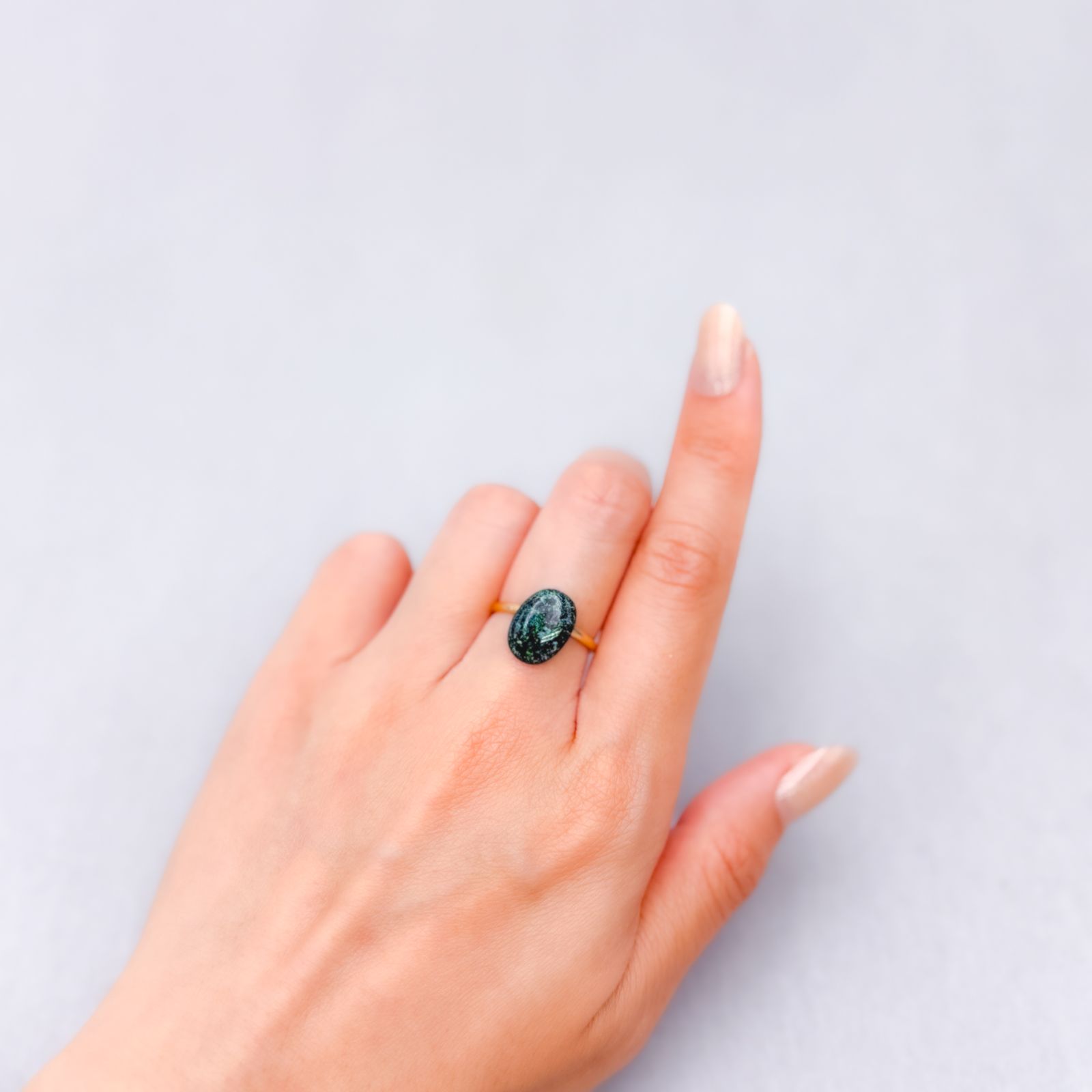 ブラックマトリックスオパール(宝石名オパール/加熱処理)オーストラリア産 2.18ct 識別済[250330133]12.7x9.3mm前後