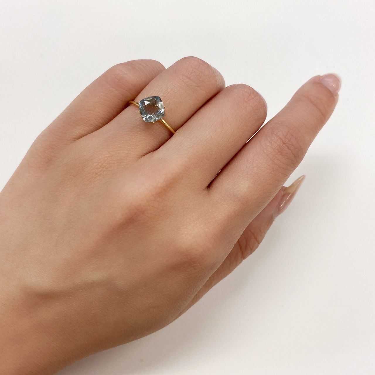 アベンチュリンアクアマリン(宝石名アクアマリン) ナイジェリア産 1.21ct 識別済[210712977]6.9×6.8mm前後