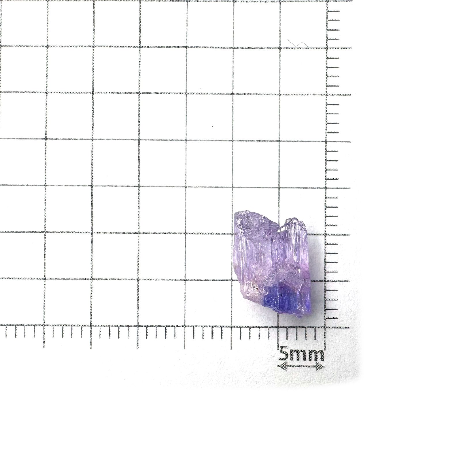 バイカラータンザナイト 原石 タンザニア産 2.88ct[231224984]9.7x7.7mm前後
