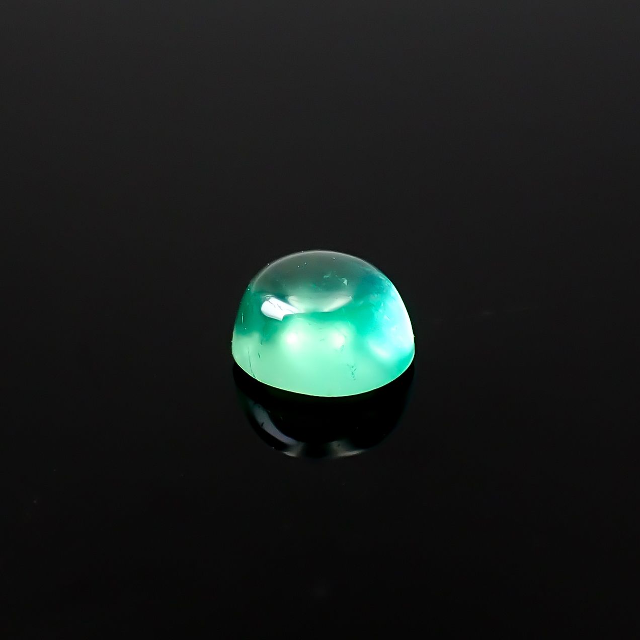 エメラルドキャッツアイ コロンビア産 0.33ct [241229553]4.3x4mm前後