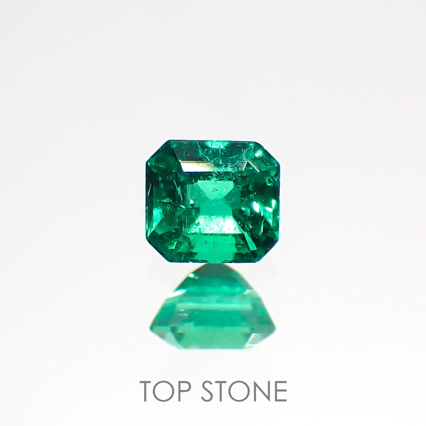 エメラルド コロンビア産 ルース 0.11ct[201912836]2.9×2.7mm前後