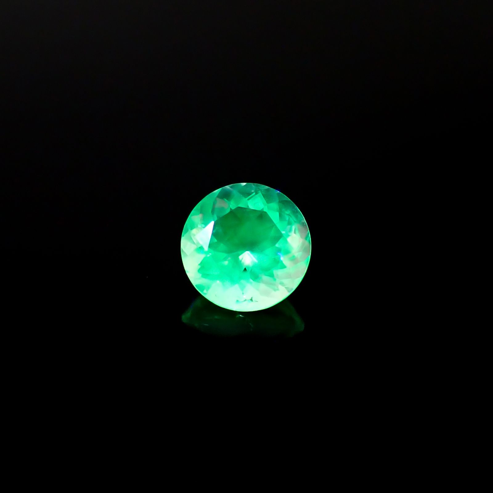 ハイアライトオパール メキシコ産 1.61ct[240728487]8.4x8.4mm前後