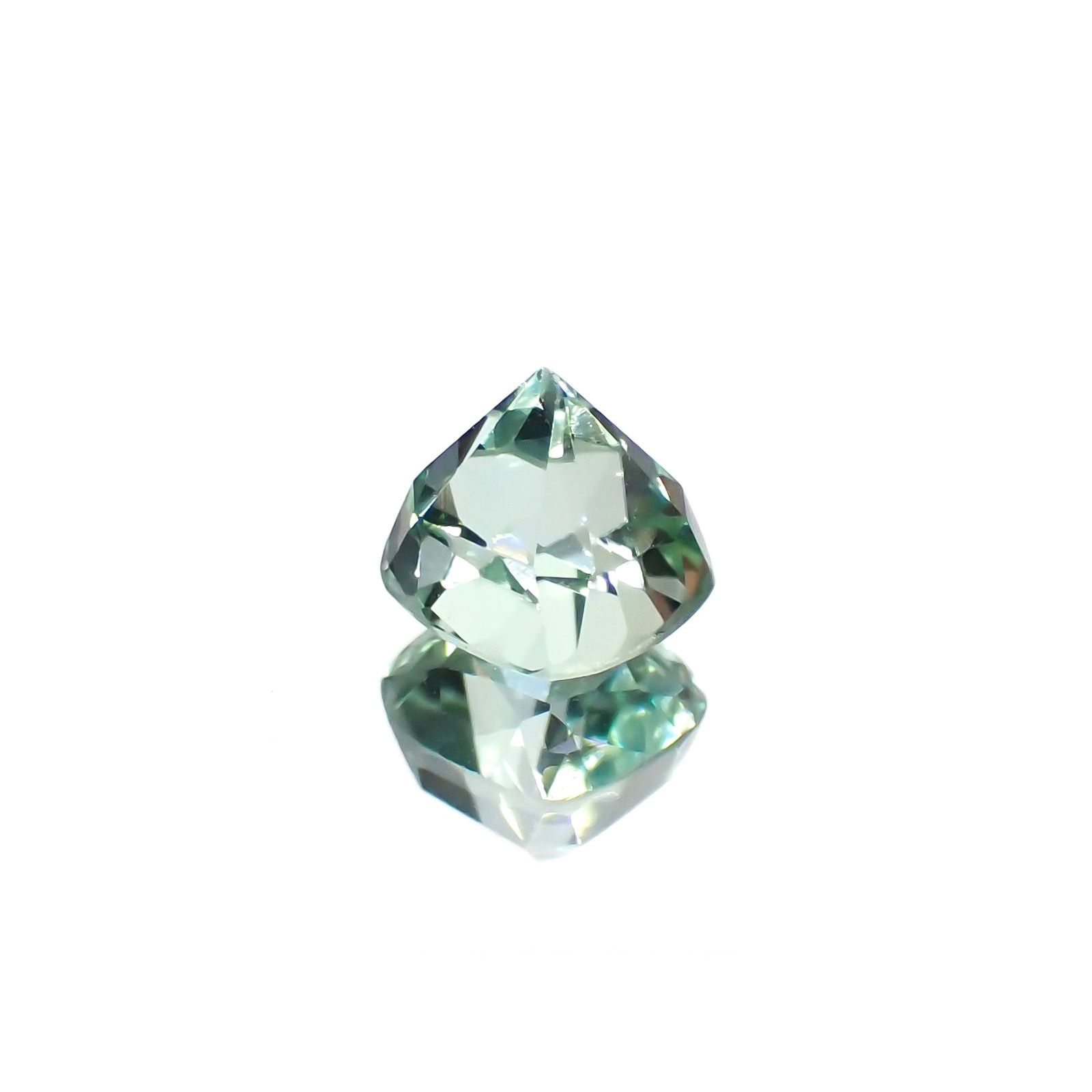ブルーグリーントルマリン(宝石名トルマリン)アフガニスタン産 識別済 0.94ct / 5.5x5.2mm前後 [221018340]