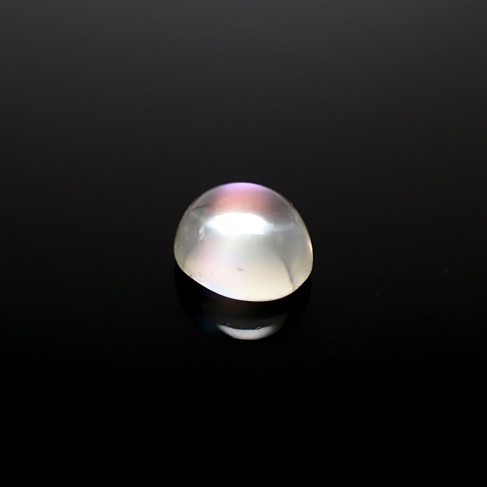 レインボームーンストーン(宝石名アンデシン)インド・タミルナードゥ州産 0.45ct 識別済[240828631]5x4.5mm前後