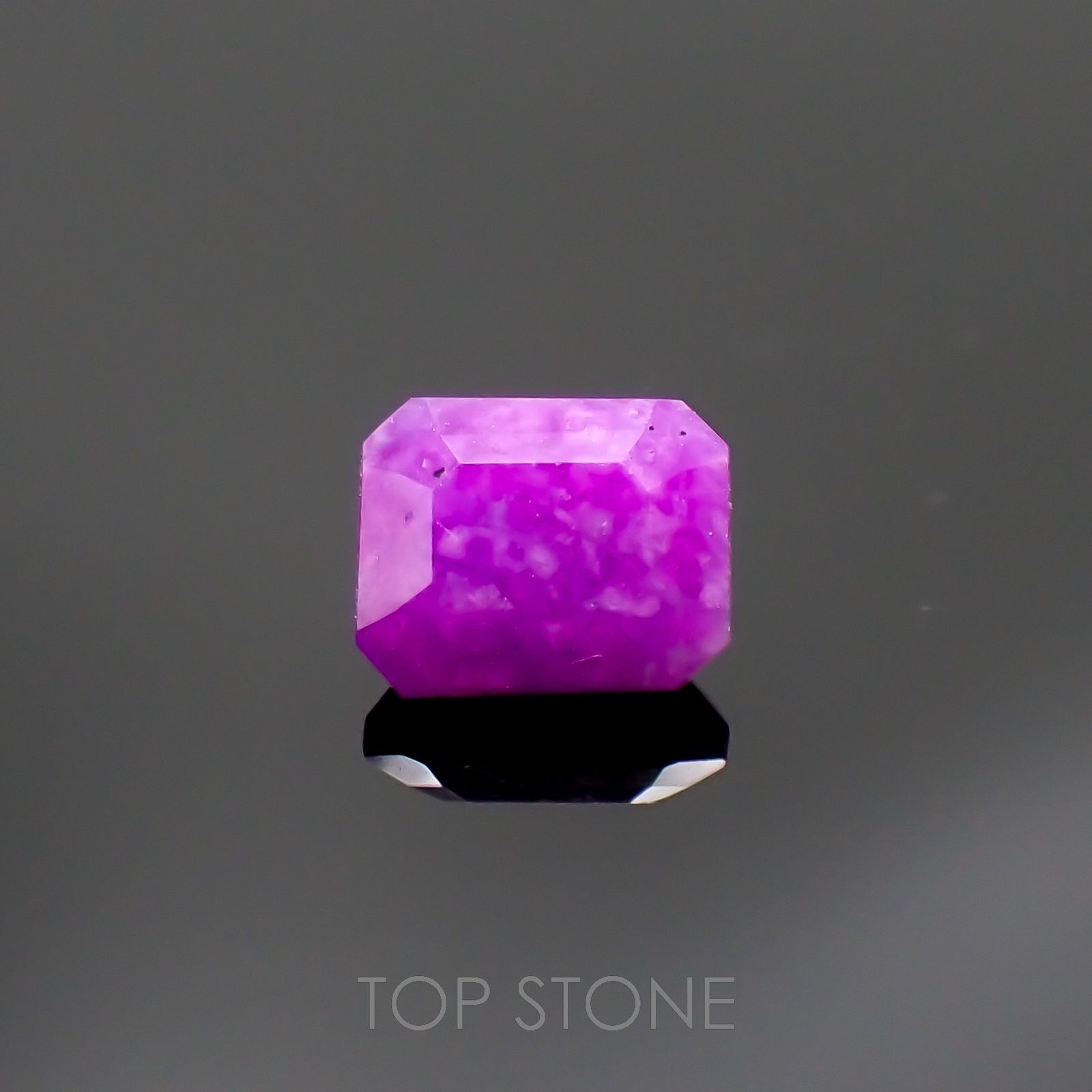 スギライト 南アフリカ産 0.80ct[221018318]6x4.8mm前後