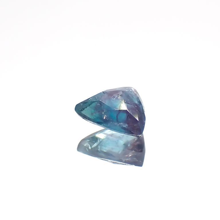 バイカラーパライバトルマリン 非加熱 ブラジル・バターリャ鉱山産 0.18ct[230220467]3.6x4.2mm前後