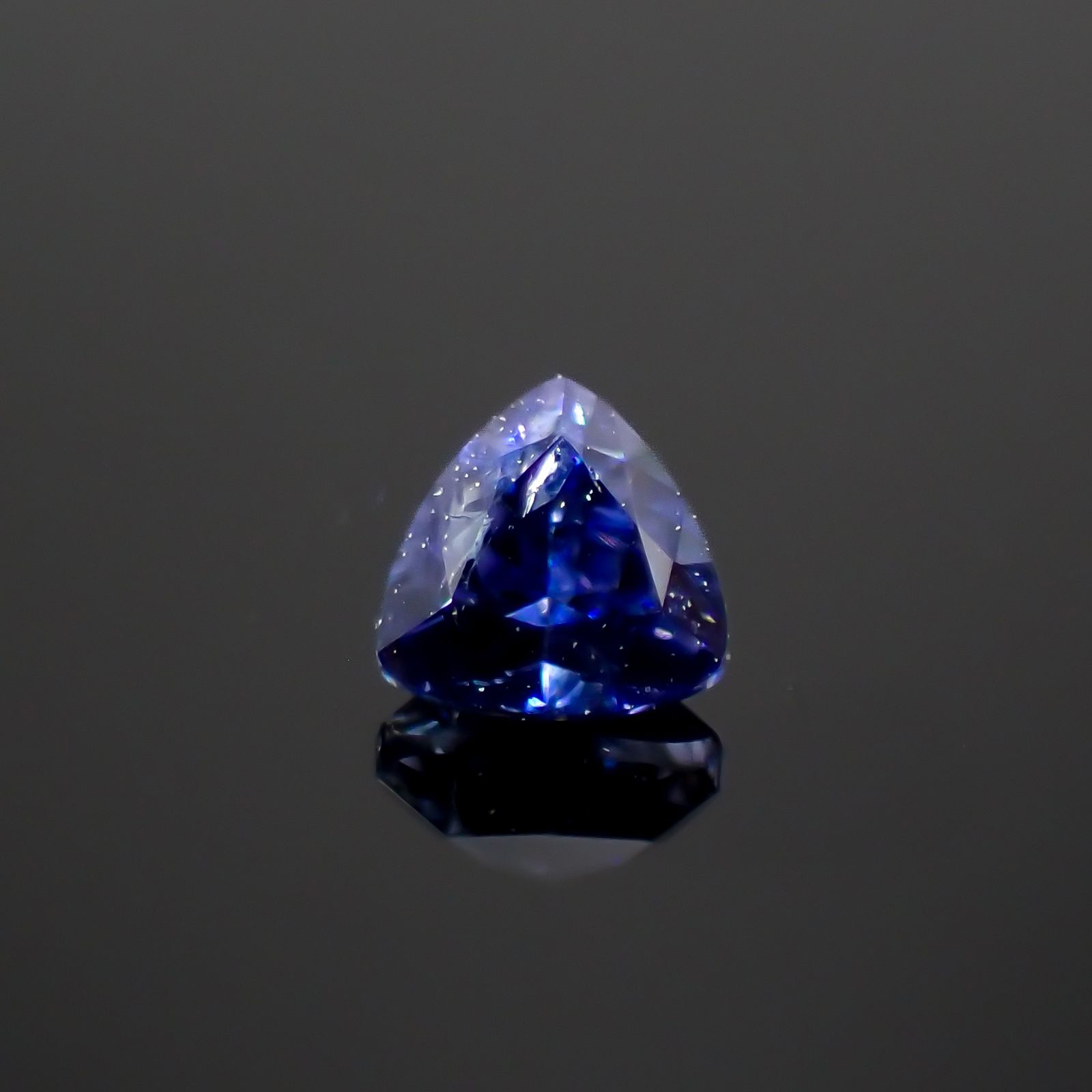 ベニトアイト アメリカ・カリフォルニア州産 0.064ct[230823214]2.4x2.4mm前後