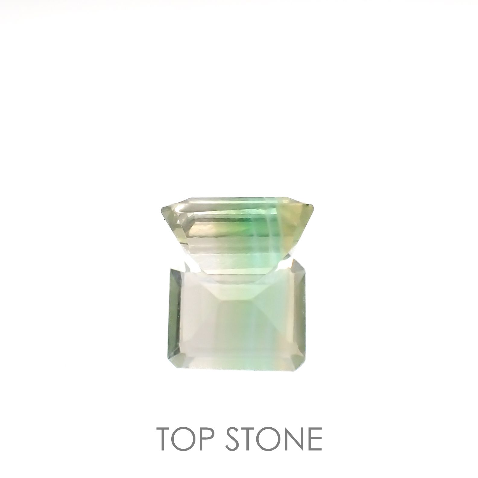 バイカラーフローライト ブラジル産 3.79ct[220917631]9.9x8.1mm前後