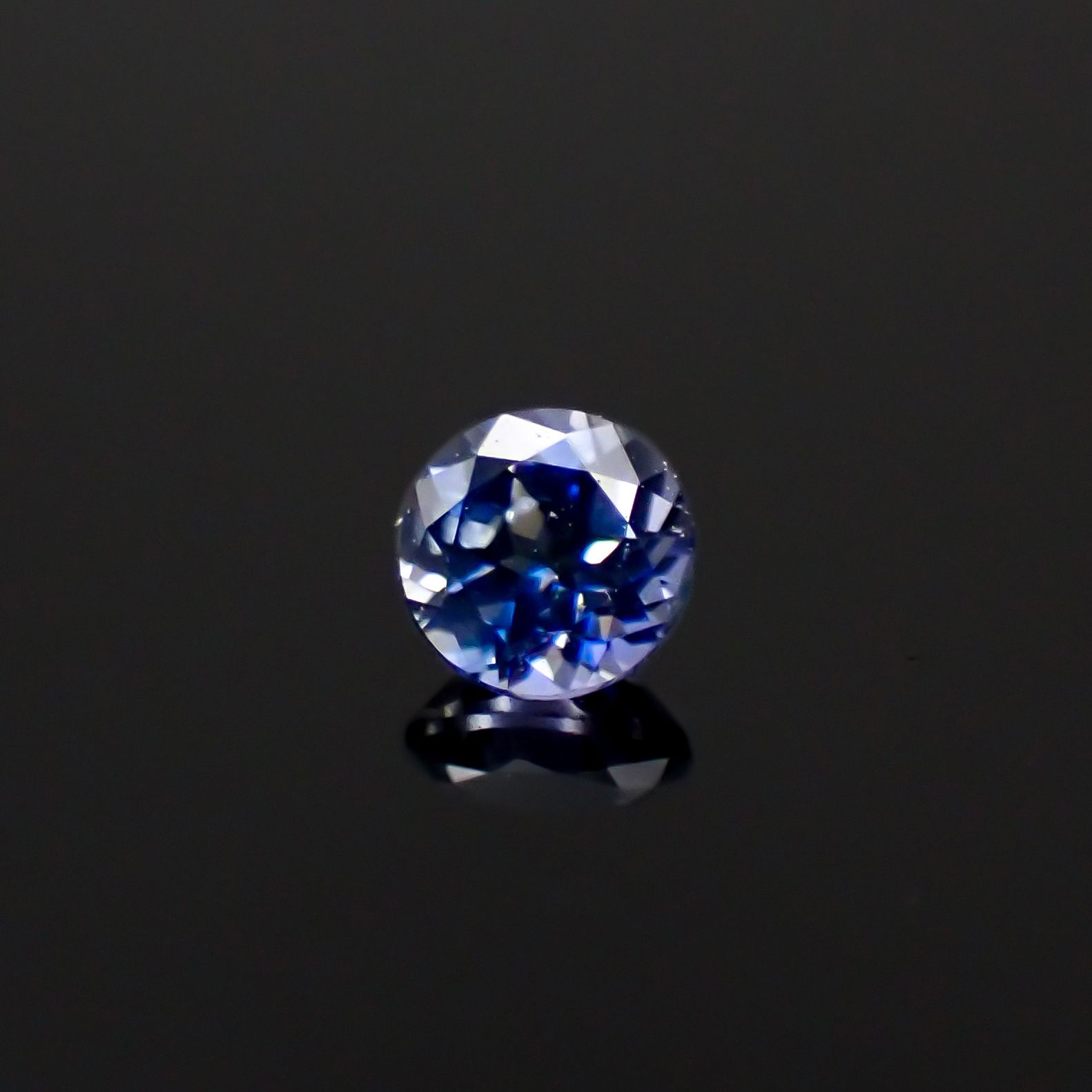 ベニトアイト アメリカ・カリフォルニア州産 0.12ct[240929097]2.9x2.9mm前後