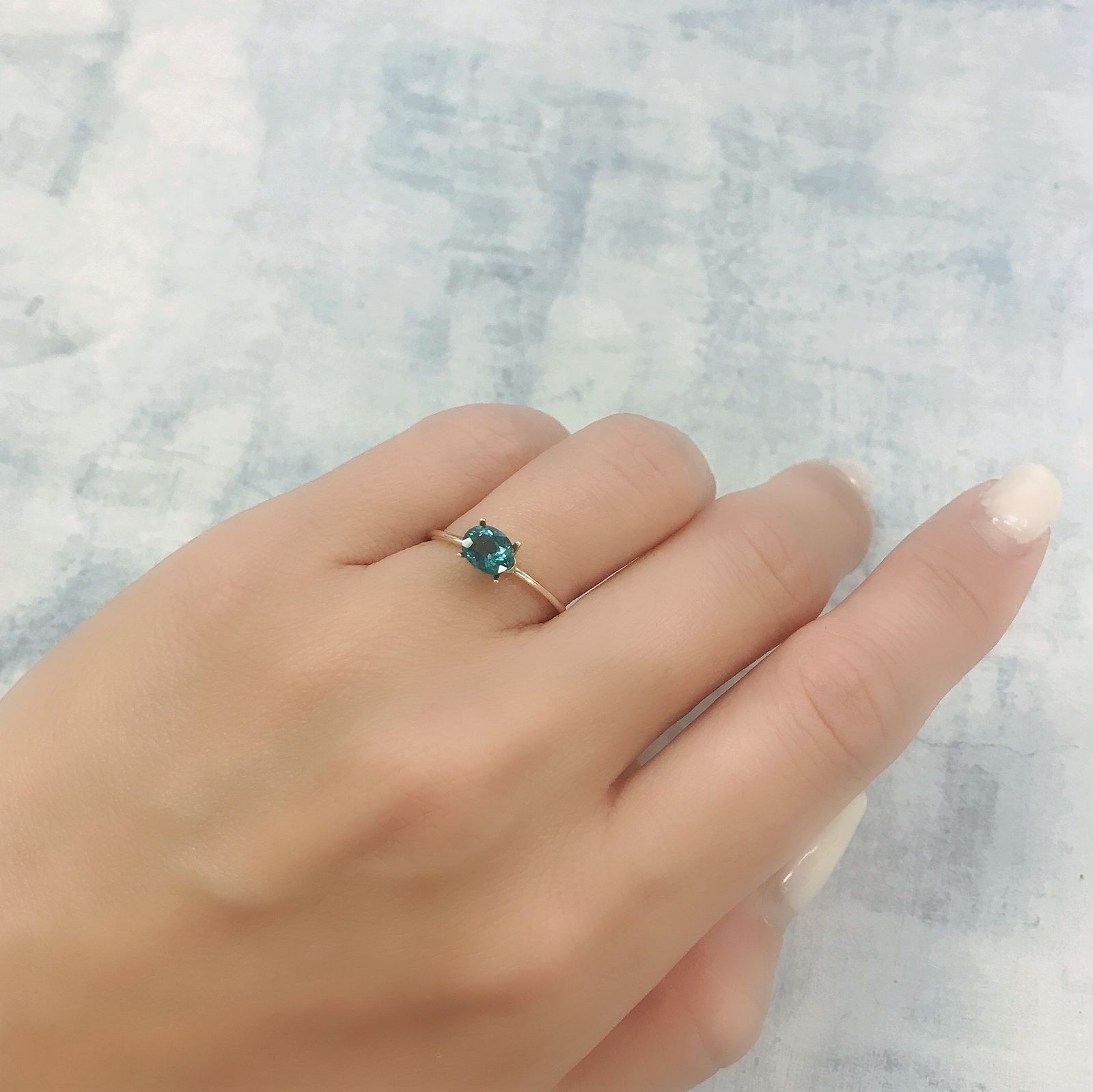 ブルーグリーンアパタイト(宝石名アパタイト)マダガスカル産 0.69ct 識別済[220616656]6.1x4.7mm前後