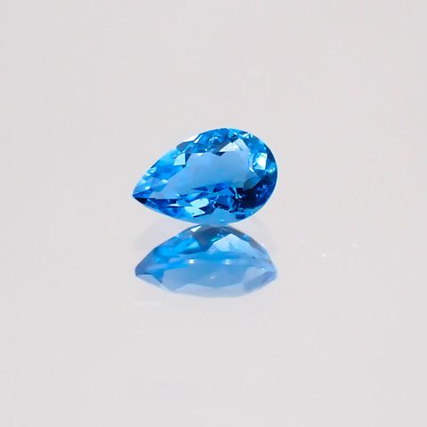 アウイナイト フルオレッセンス(宝石名アウイナイト) ドイツ産 0.156ct ソ付(日独)[21019337]4.5×3.0mm前後