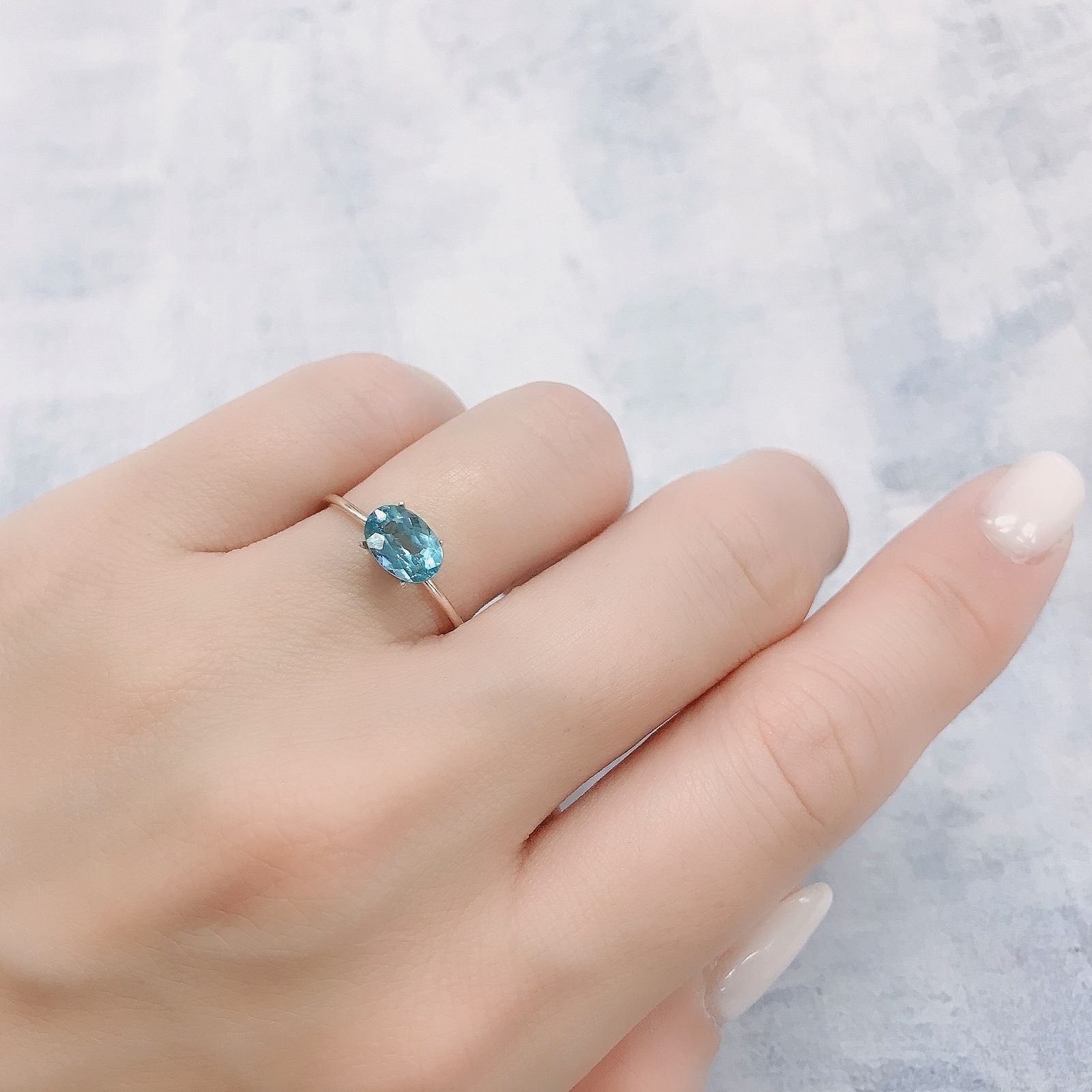 アパタイト(宝石名アパタイト)マダガスカル産 0.92ct 識別済[220616382]7.5x5.1mm前後