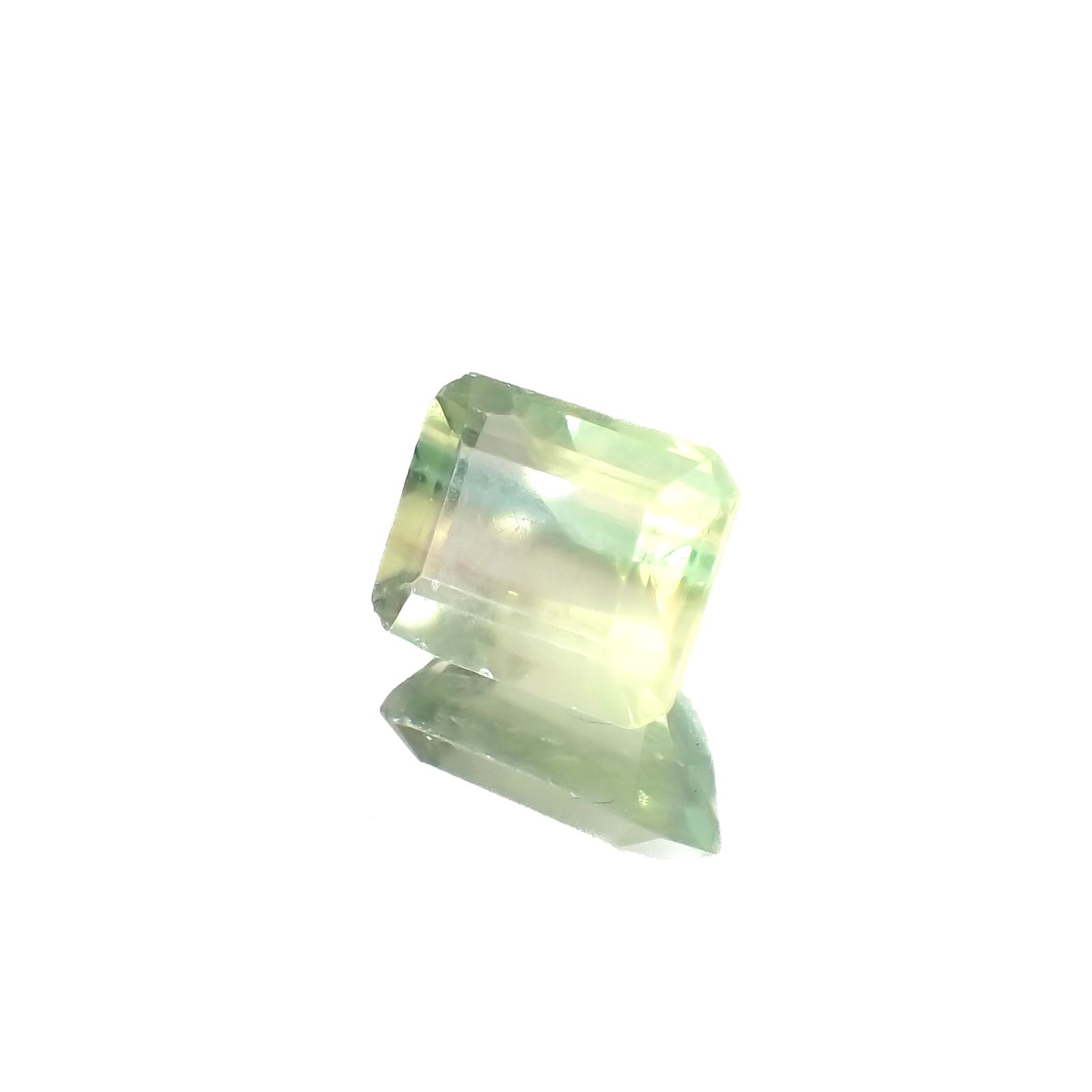 バイカラーフローライト フルオレッセンス ブラジル産 4.11ct[230722973]9.8x8mm前後