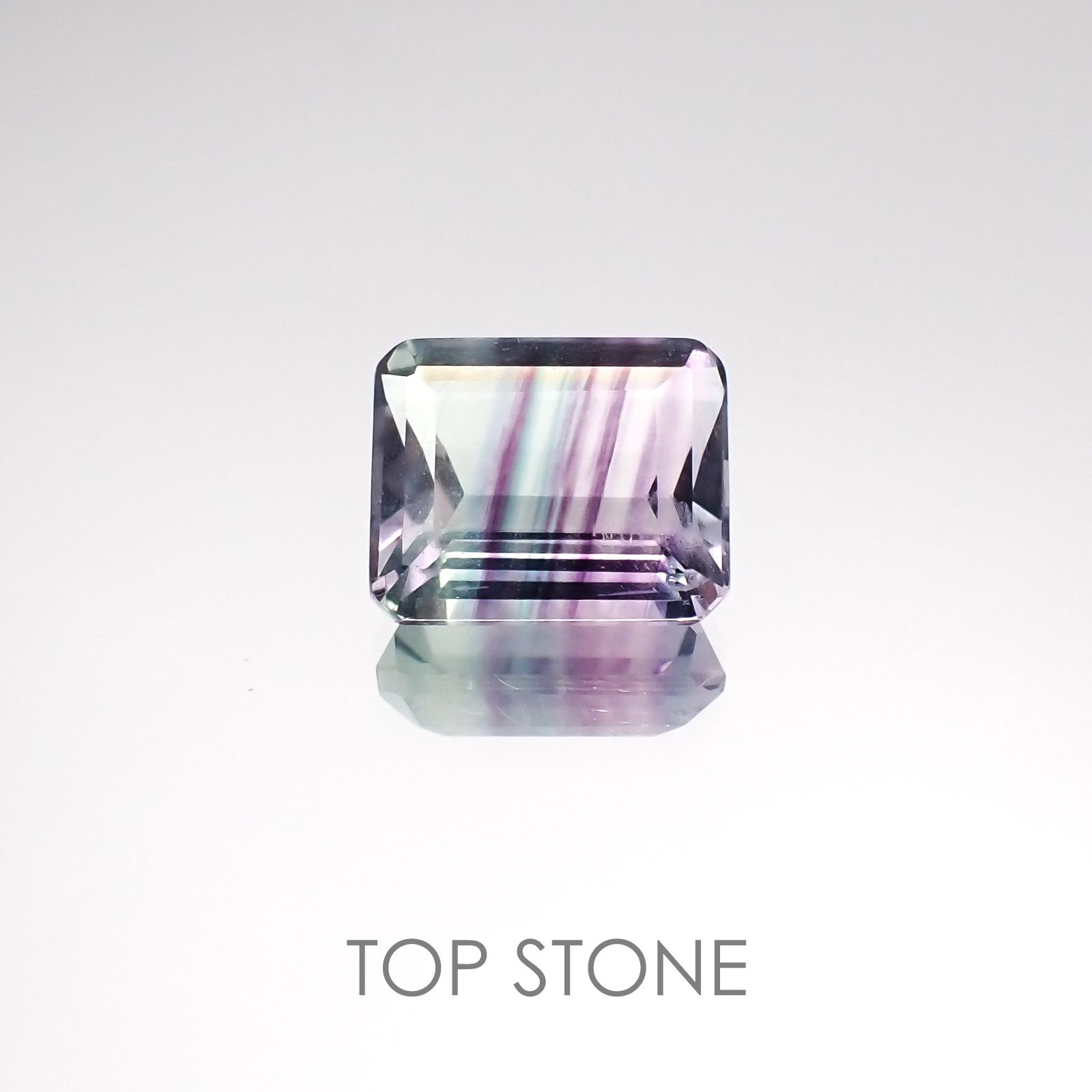 バイカラーフローライト ブラジル産 ルース 3.91ct[20128510]9.9×8.1mm前後
