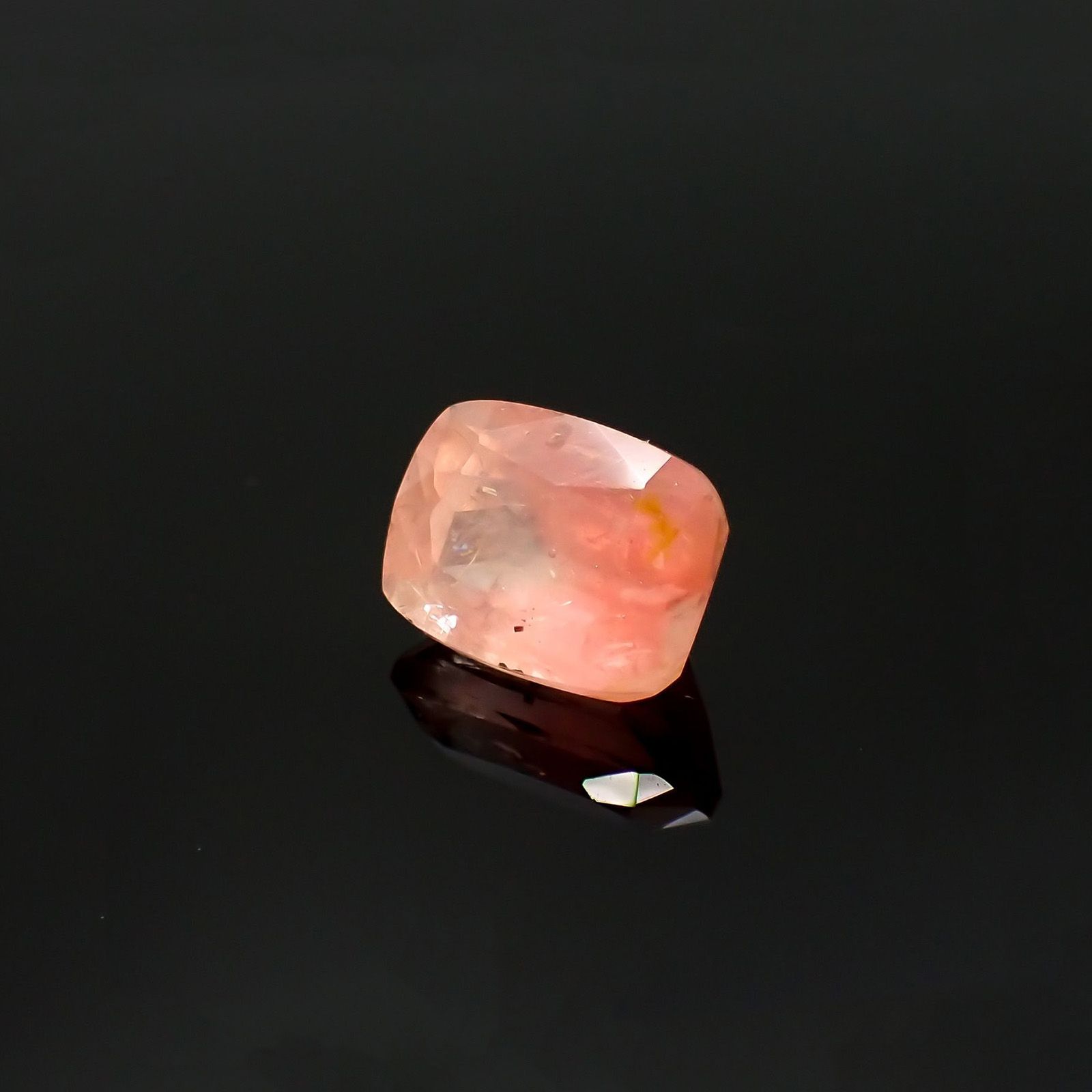 バイカラーピンクユークレース(宝石名バイカラー・ユークレース)ブラジル産 日独鑑付 3.245ct / 9.6x7.1mm前後 [220918078]