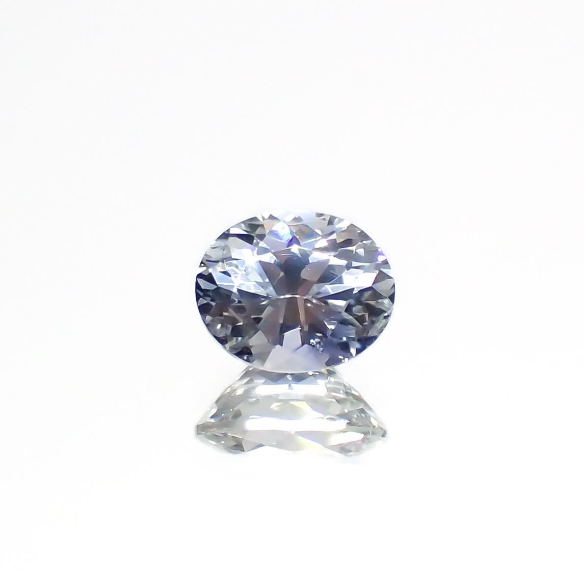 アイスブルーサファイア(宝石名サファイア)スリランカ/マダガスカル産 0.55ct 識別済[220817458]5.2x4.3mm前後