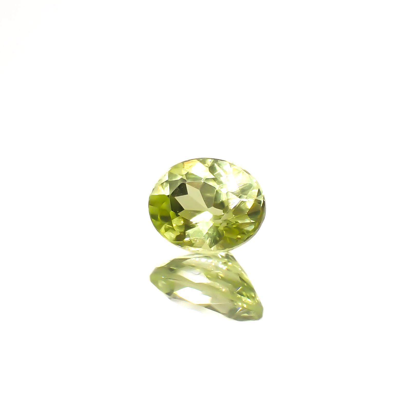 パロットクリソベリル(宝石名クリソベリル)インド産 0.31ct 識別済[230421808]4.6x3.5mm前後