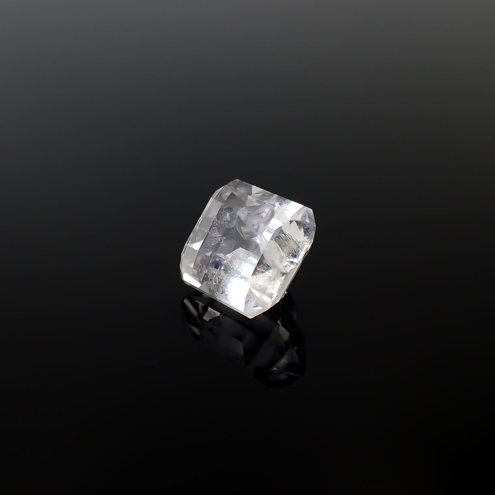 フローライトインクォーツ マダガスカル産 5.25ct [250329951]9.2x9.5mm前後