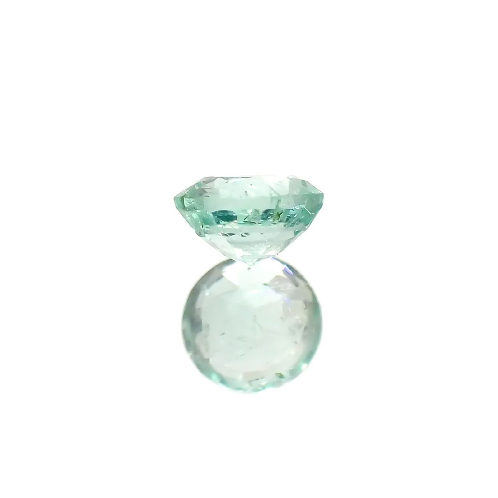 パステルカラーエメラルド コロンビア産 0.18ct / 3.5x3.5mm前後 [240225939]