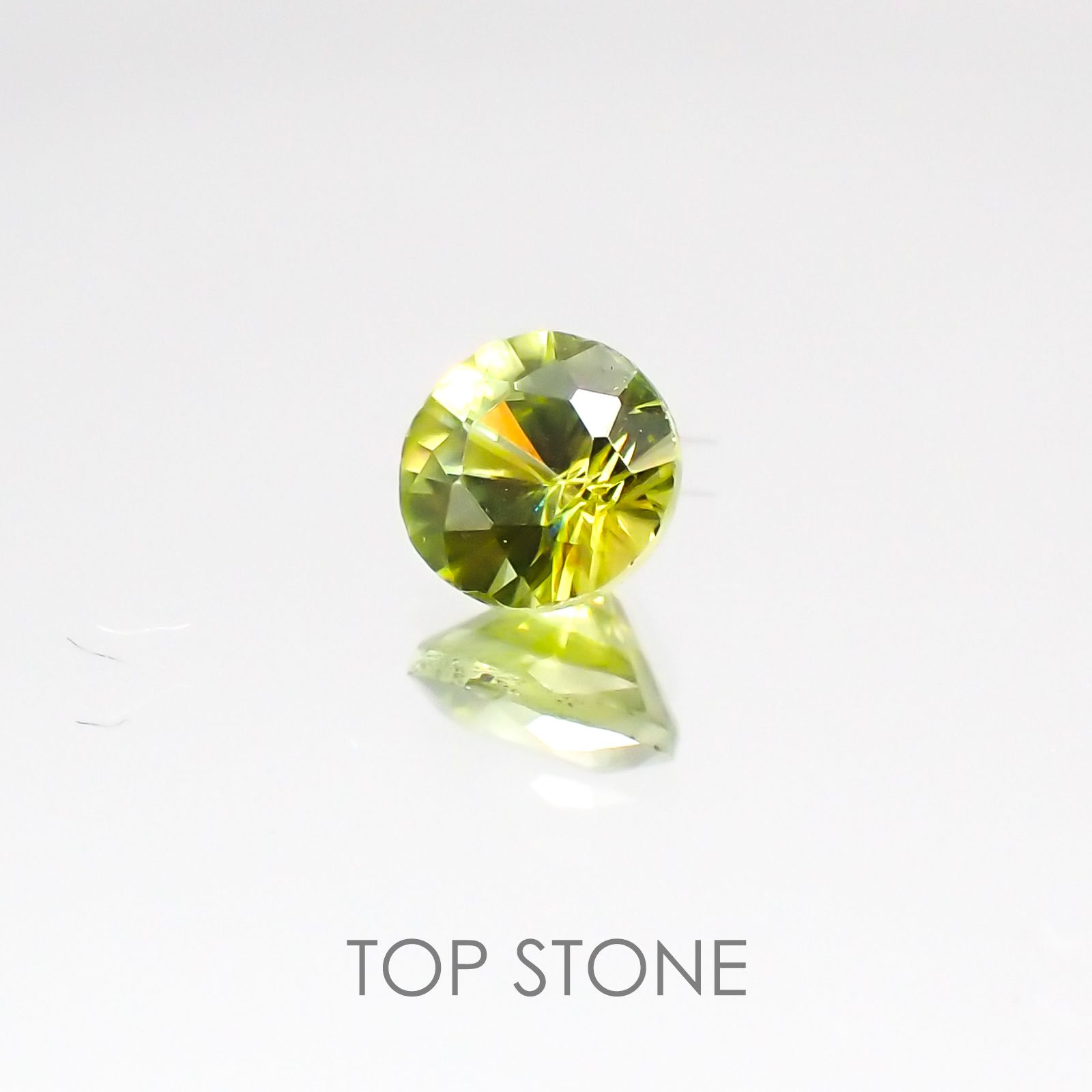 スフェーン(宝石名スフェーン) マダガスカル産 0.33ct 識別済[21028297]4.1×4.1mm前後