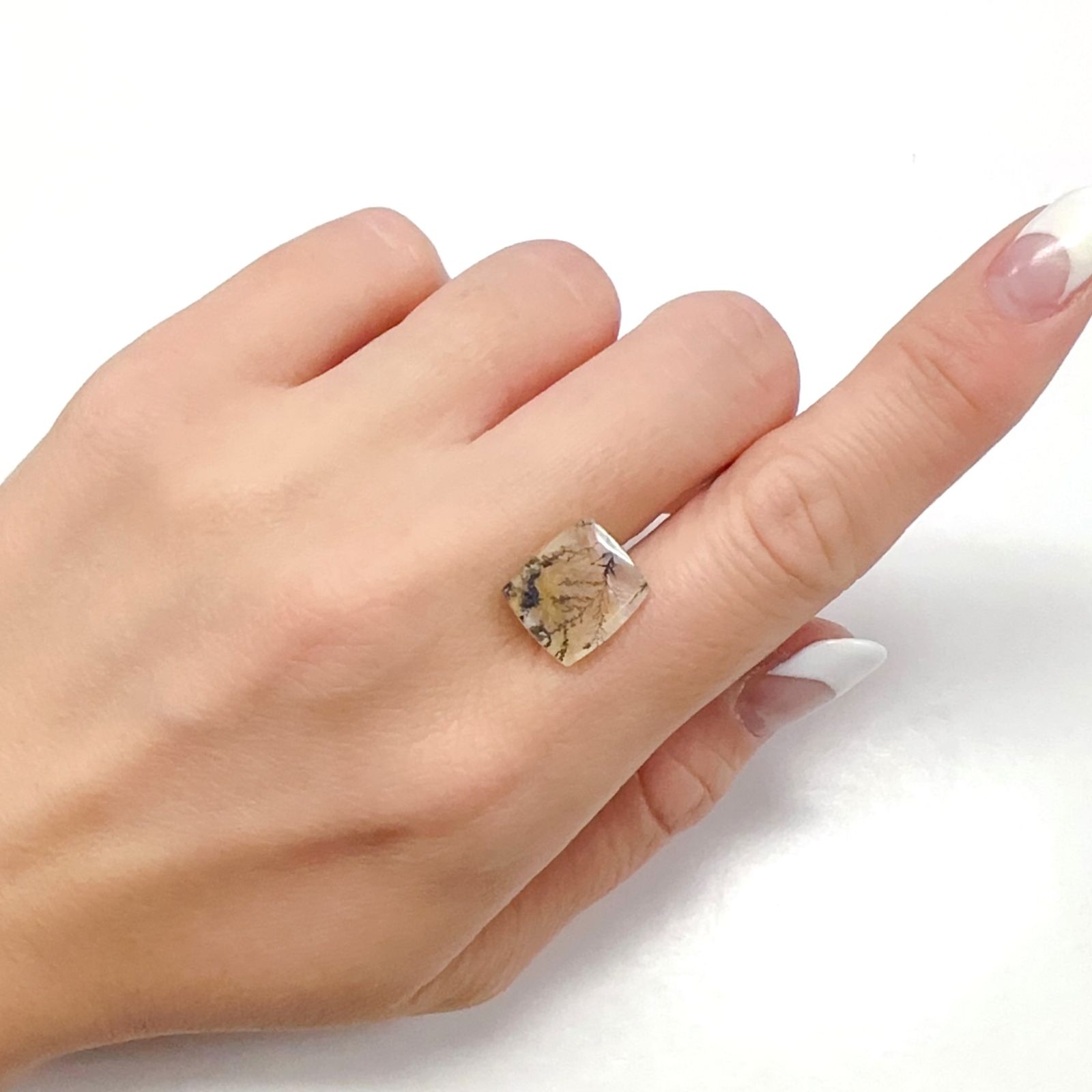 デンドリチッククォーツ ブラジル産 5.29ct[231224902]12.3x10.8mm前後