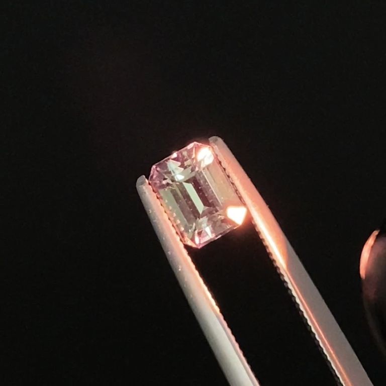 アレキサンドライト(宝石名アレキサンドライト)ブラジル産 0.96ct GIA 